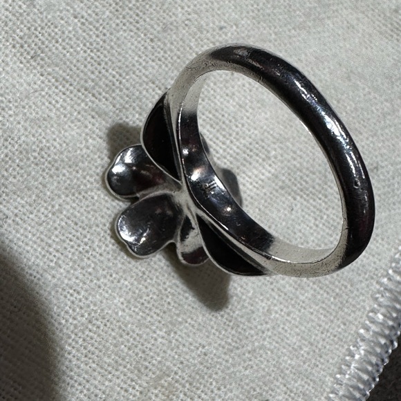 James Avery April Flower - Picture 3 of 3